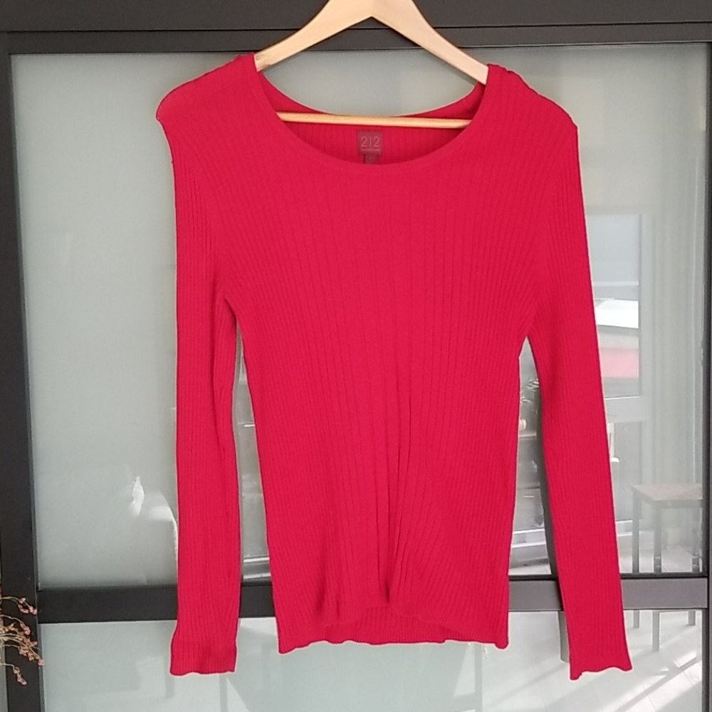 Light red sweater - Picture 2 of 3